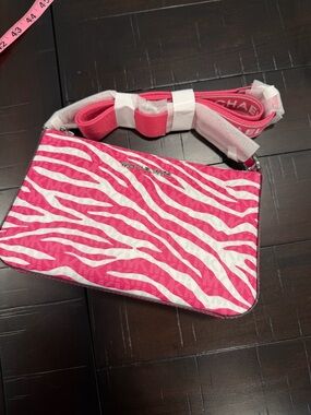 MICHAEL Michael Kors Jet Set Travel Small Crossbody - Dragonfruit Pink